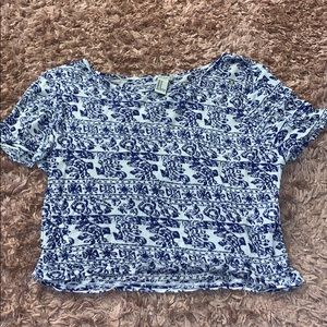 Blue and white short sleeve